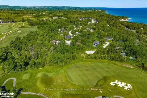 110 Scotts Court Blue Mountains ON N0H 1J0