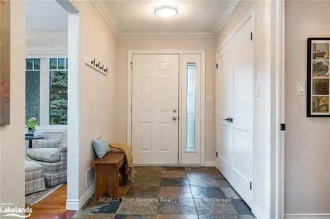 110 Scotts Court Blue Mountains ON N0H 1J0