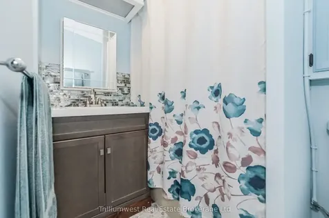 484 Spruce Street N Centre Wellington ON N1M 2W5