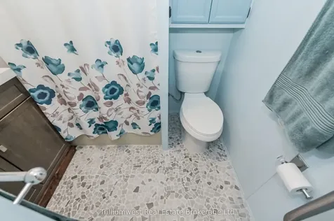 484 Spruce Street N Centre Wellington ON N1M 2W5