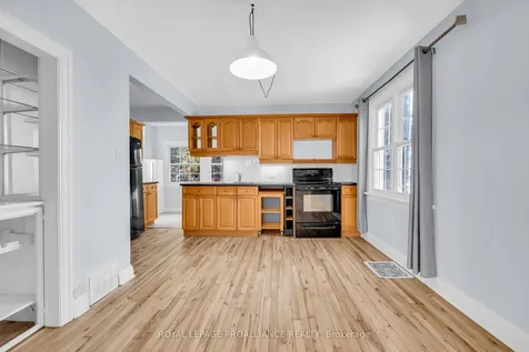 67 D'arcy Street Cobourg ON K9A 3Z6