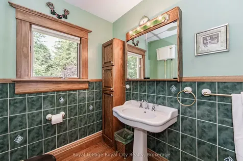 147 Street Patrick Street E Centre Wellington ON N1M 1M3