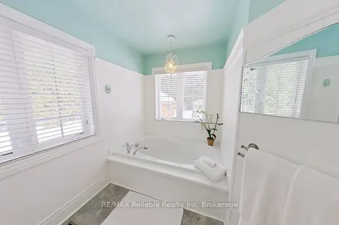 22 Eugene Street Bluewater ON N0M 1G0