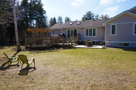 22 Eugene Street Bluewater ON N0M 1G0