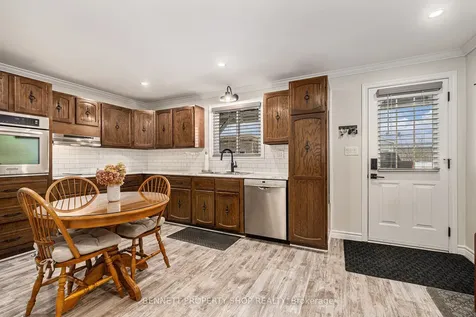 323 Street Felix Street Cornwall ON K6H 5A7