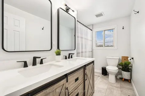 323 Street Felix Street Cornwall ON K6H 5A7