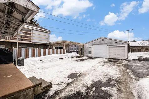 323 Street Felix Street Cornwall ON K6H 5A7