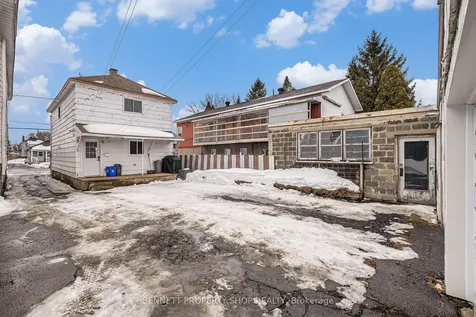 323 Street Felix Street Cornwall ON K6H 5A7