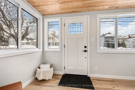 323 Street Felix Street Cornwall ON K6H 5A7