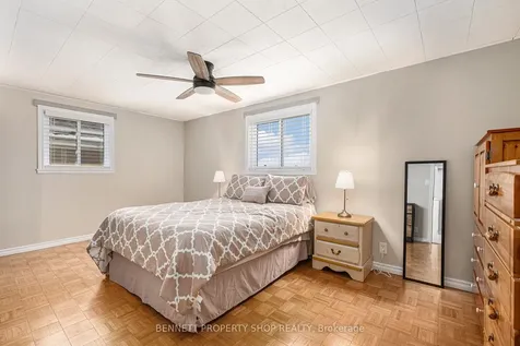 323 Street Felix Street Cornwall ON K6H 5A7