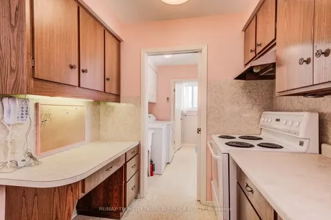 21 Crestwood Drive Cambridge ON N1S 3N8