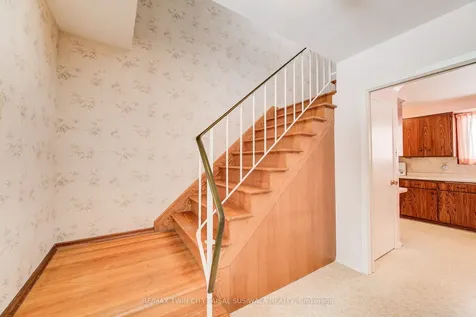 21 Crestwood Drive Cambridge ON N1S 3N8