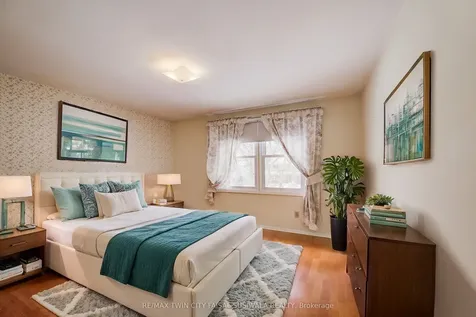 21 Crestwood Drive Cambridge ON N1S 3N8