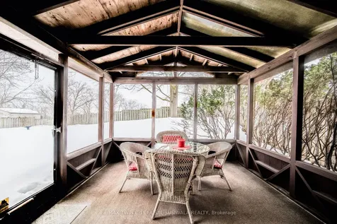 21 Crestwood Drive Cambridge ON N1S 3N8