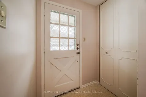 21 Crestwood Drive Cambridge ON N1S 3N8