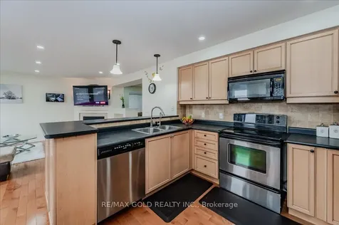 24 Baintree Way Cambridge ON N1T 2H3