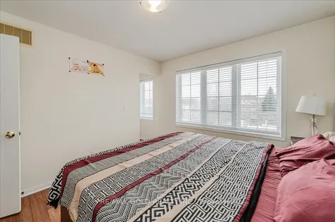 24 Baintree Way Cambridge ON N1T 2H3