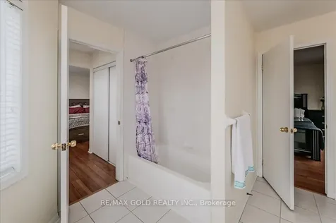 24 Baintree Way Cambridge ON N1T 2H3