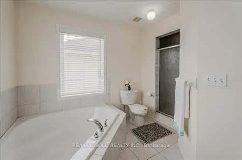 24 Baintree Way Cambridge ON N1T 2H3