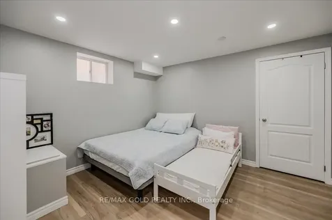 24 Baintree Way Cambridge ON N1T 2H3