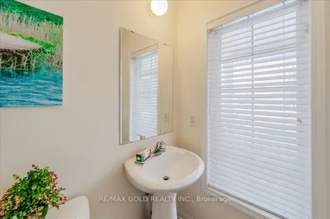 24 Baintree Way Cambridge ON N1T 2H3