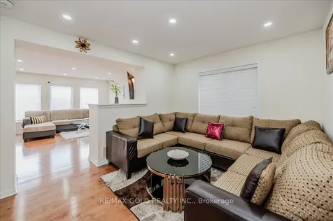 24 Baintree Way Cambridge ON N1T 2H3