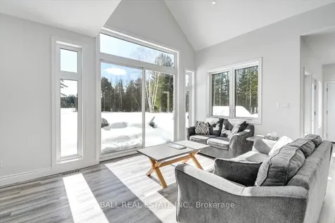 15 Vanluven Lane Bancroft ON K0L 1C0