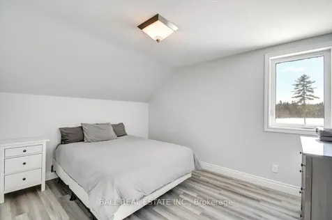 15 Vanluven Lane Bancroft ON K0L 1C0