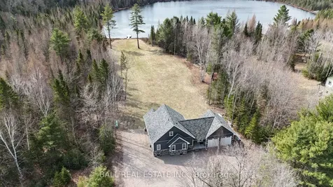 15 Vanluven Lane Bancroft ON K0L 1C0