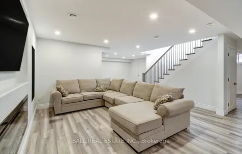 15 Vanluven Lane Bancroft ON K0L 1C0