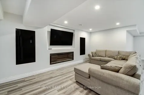 15 Vanluven Lane Bancroft ON K0L 1C0