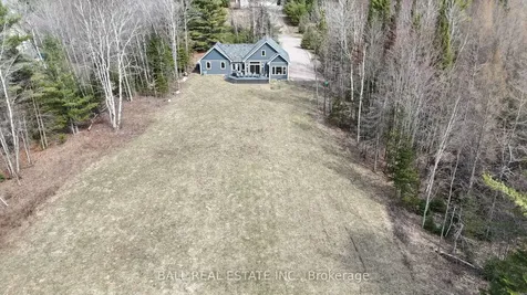 15 Vanluven Lane Bancroft ON K0L 1C0