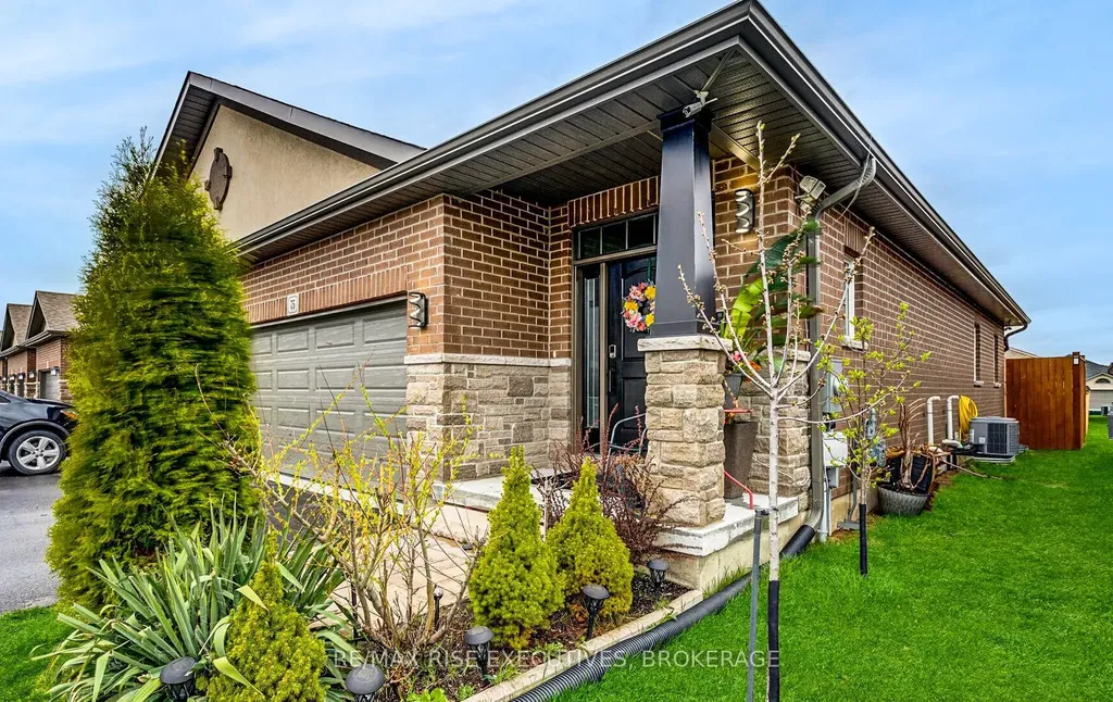 75 Farmington Crescent Belleville ON K8N 0J9
