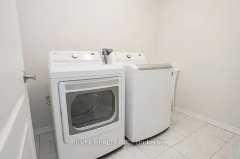 109 Munro Circle Brantford ON N3T 0R4