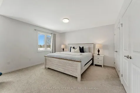 48 Bawcutt Crescent Brant ON N3L 0G6