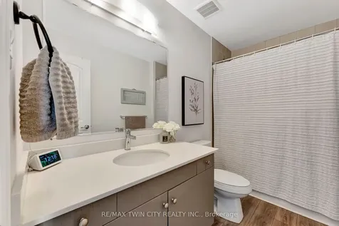 48 Bawcutt Crescent Brant ON N3L 0G6