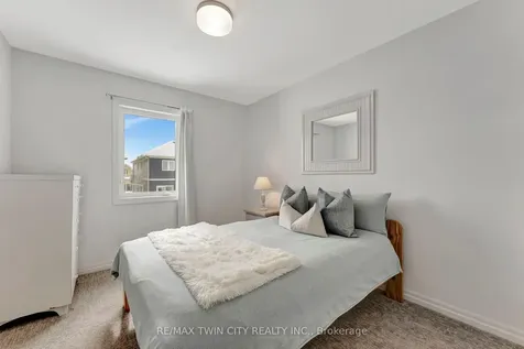 48 Bawcutt Crescent Brant ON N3L 0G6