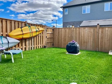 48 Bawcutt Crescent Brant ON N3L 0G6