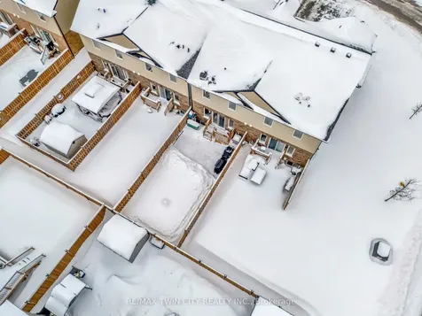 48 Bawcutt Crescent Brant ON N3L 0G6