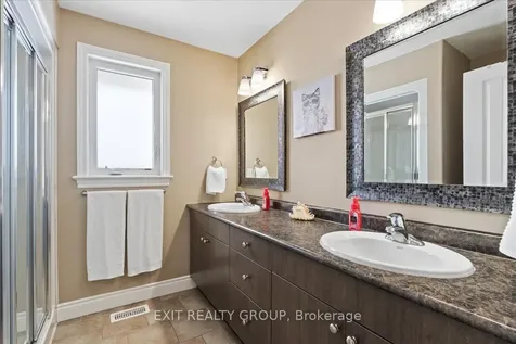 40 Kawartha Court Belleville ON K8N 0C1