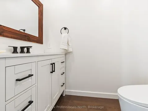 43 Glendale Road Bracebridge ON P1L 1B3