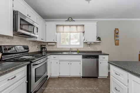 170 Barnett Crescent Centre Wellington ON N1M 3E5