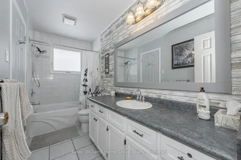 170 Barnett Crescent Centre Wellington ON N1M 3E5