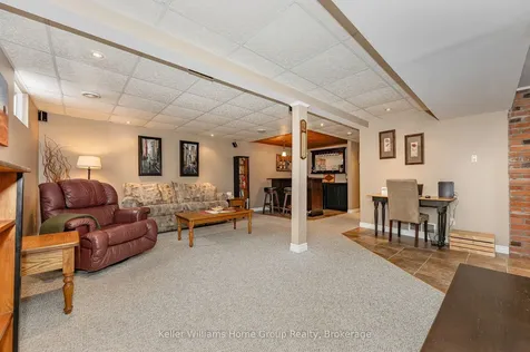 170 Barnett Crescent Centre Wellington ON N1M 3E5