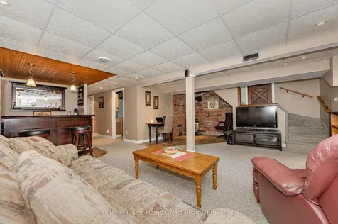 170 Barnett Crescent Centre Wellington ON N1M 3E5