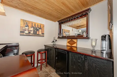 170 Barnett Crescent Centre Wellington ON N1M 3E5