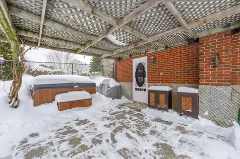 170 Barnett Crescent Centre Wellington ON N1M 3E5