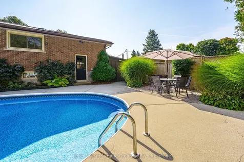 170 Barnett Crescent Centre Wellington ON N1M 3E5