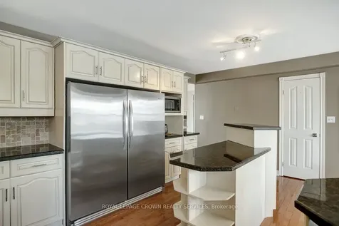 116 Darren Crescent Cambridge ON N3C 3Y9