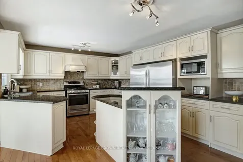 116 Darren Crescent Cambridge ON N3C 3Y9